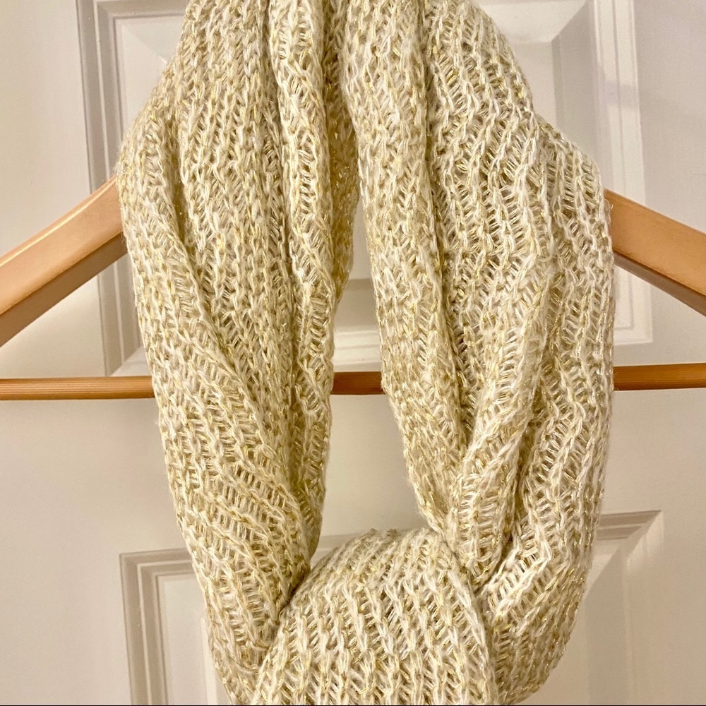 Barrington | Ivory and Gold Weave Knit Scarf - Picture 5 of 5